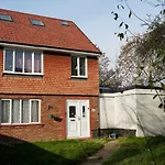 32Gc Dreams Unlimited - Heathrow Studio Flat W Free On-Street Parking
