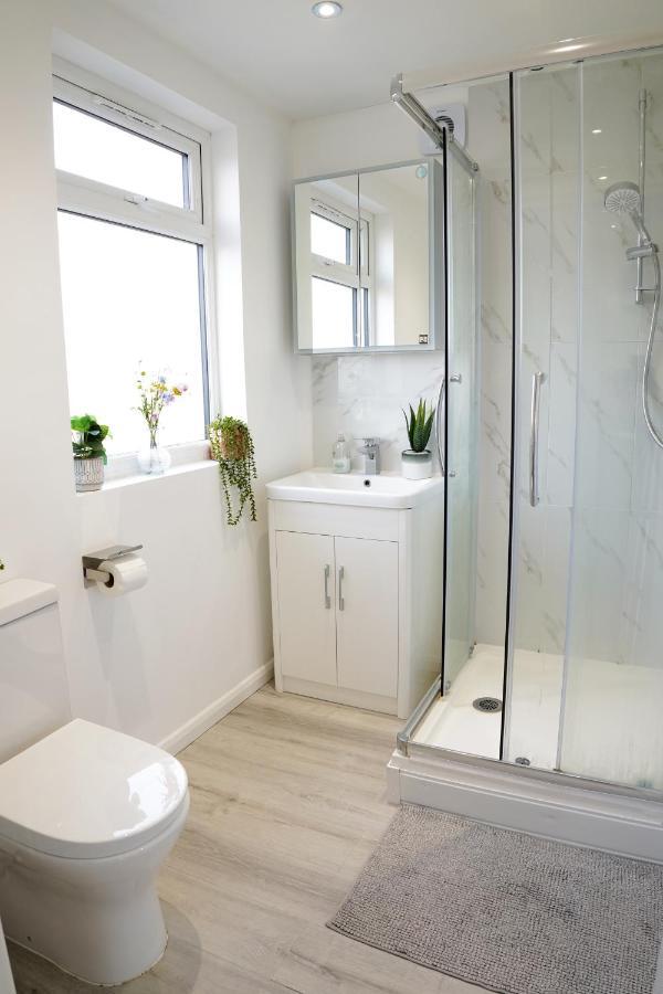 32gc Dreams Unlimited - Heathrow Flat W Free On-street Parking Holiday home