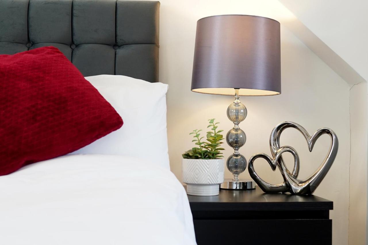 32gc Dreams Unlimited - Heathrow Flat W Free On-street Parking Holiday home
